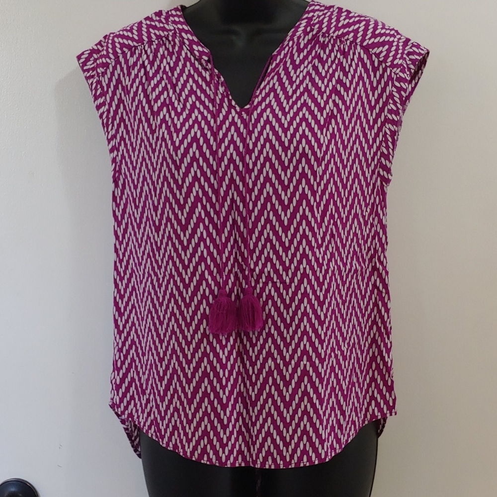 Ladies sleeveless blouse